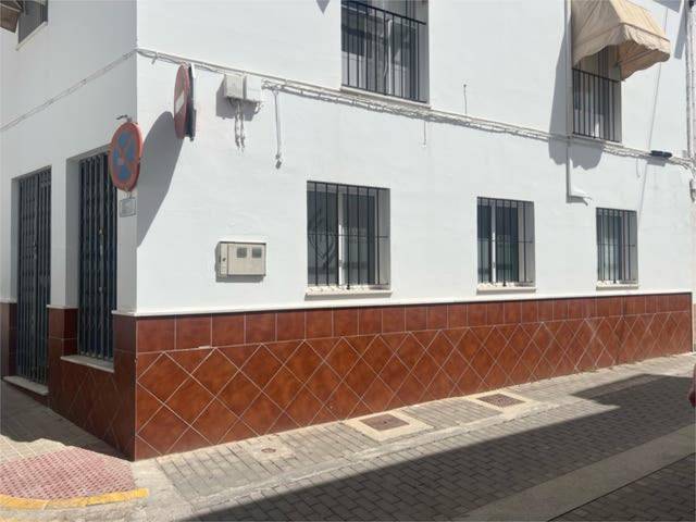 Local comercial en Alquiler en Lebrija