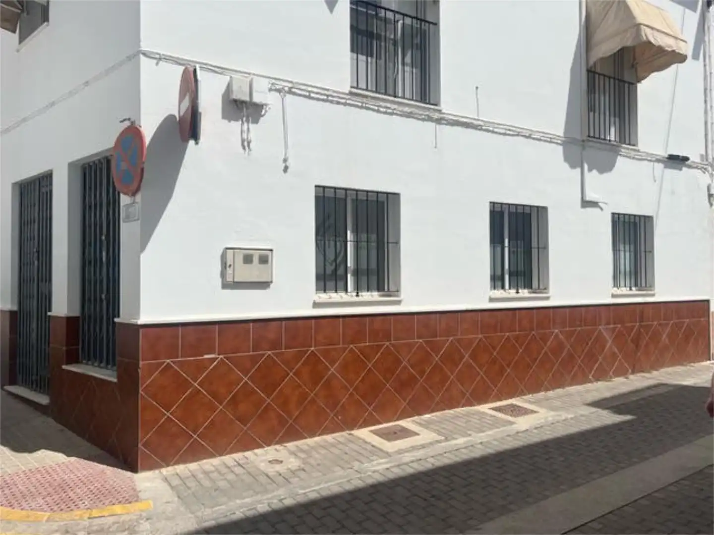 Vista exterior de Local de alquiler en Lebrija