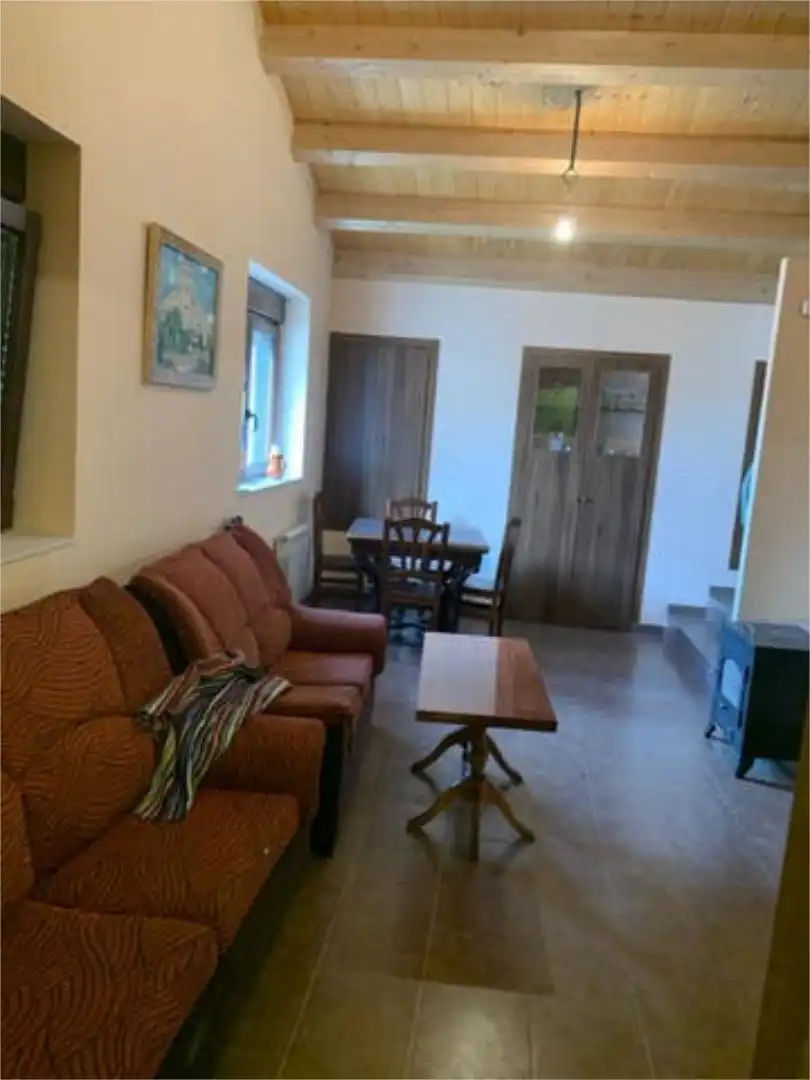 Sala de estar de Casa o chalet en venta en Fompedraza con Calefacción, Trastero y Amueblado