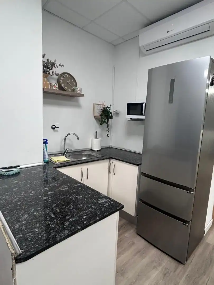 Cocina de Local de alquiler en Mislata con Aire acondicionado