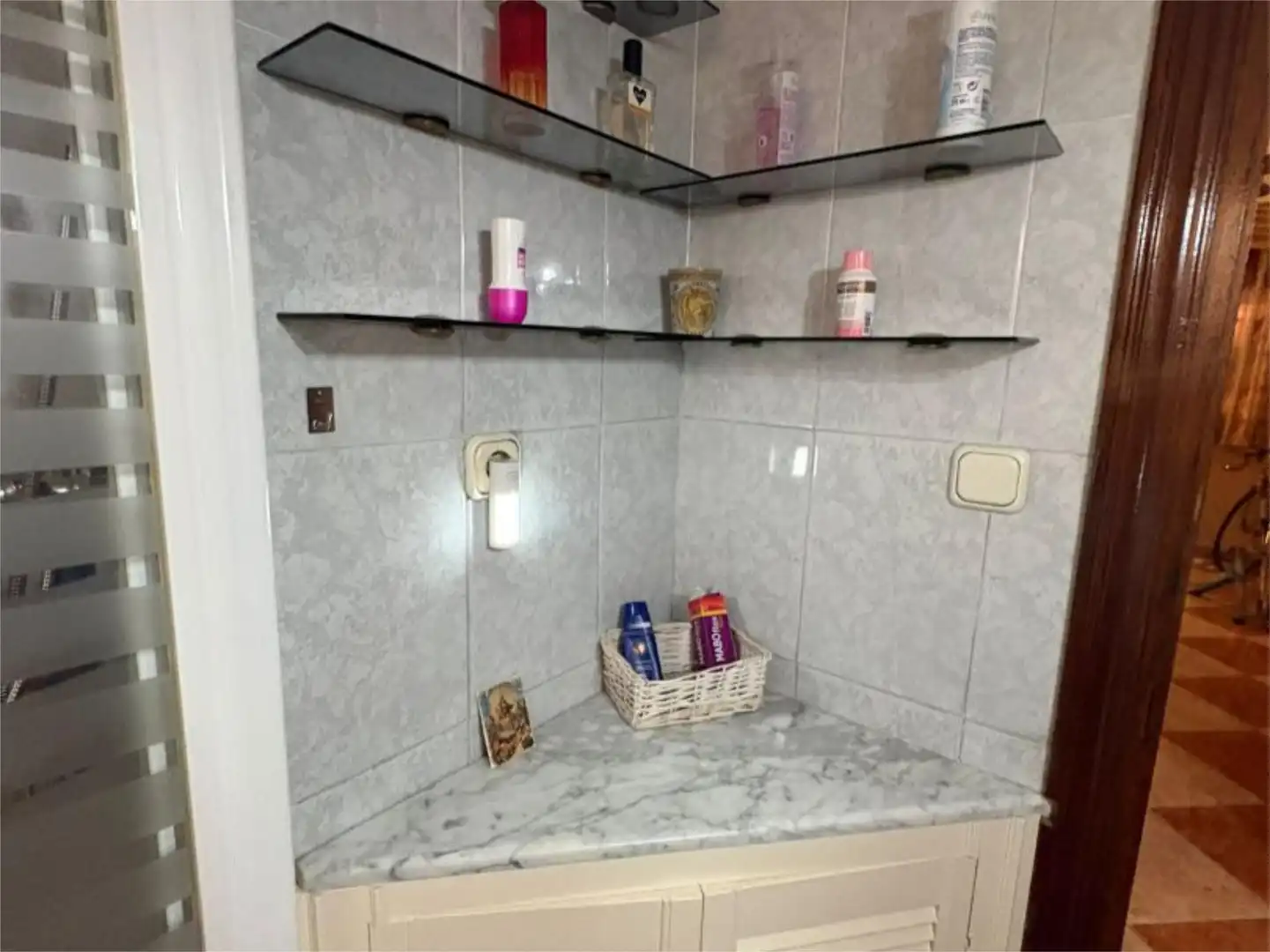 Flat for sale in Barrio de Ciudad Jardín Bathroom of Flat for sale in Málaga with Terrace and Furnished