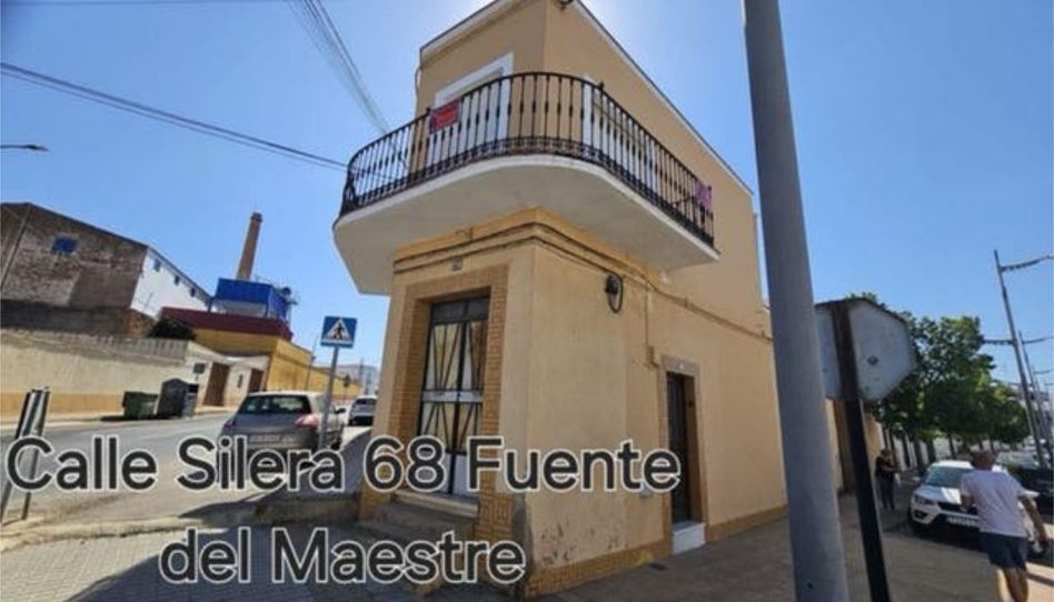 Piso en venta en Fuente del Maestre, Badajoz - imagen 1 Foto 1 de Piso en venta en Fuente del Maestre, Badajoz