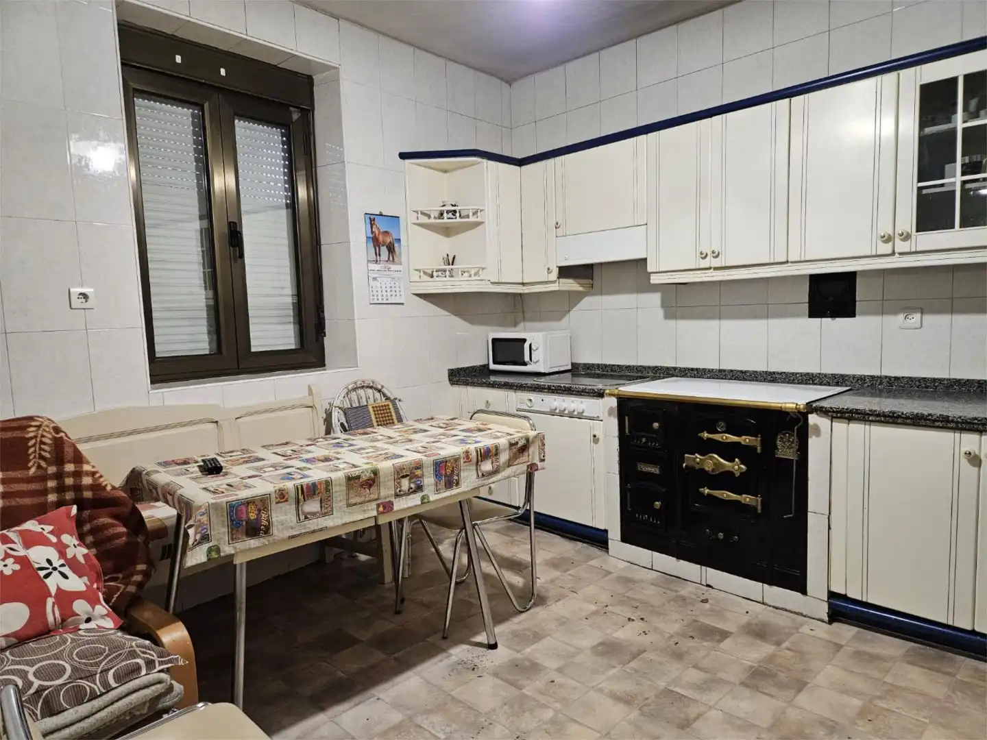Finca rústica en venta en Calle Carretera, 7, Santa Colomba de Curueño Cocina de Finca rústica en venta en Santa Colomba de Curueño con Calefacción, Jardín privado y Amueblado