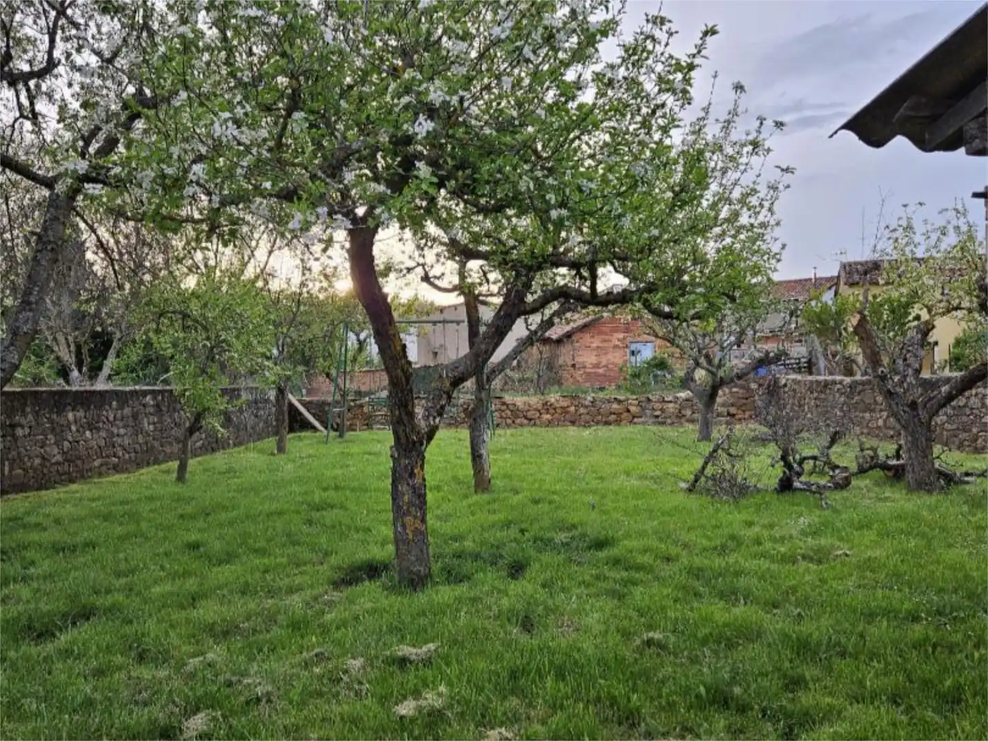 Finca rústica en venta en Calle Carretera, 7, Santa Colomba de Curueño Finca rústica en venta en Santa Colomba de Curueño con Calefacción, Jardín privado y Amueblado