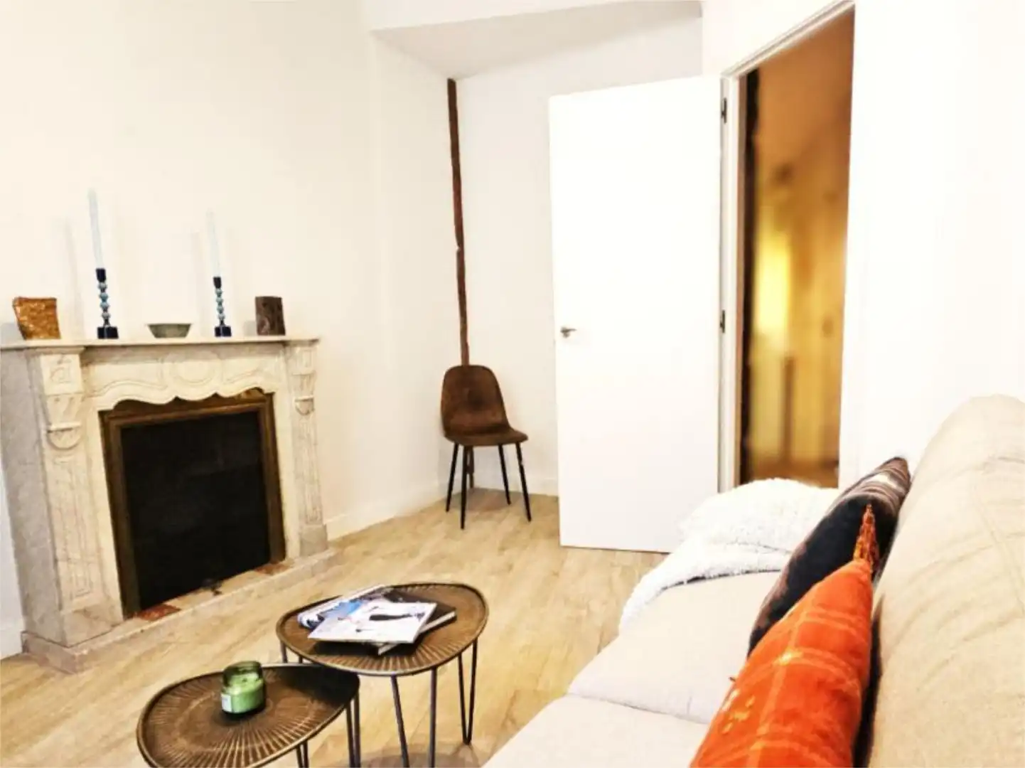 Sala de estar de Piso de alquiler en  Madrid Capital con Aire acondicionado y Balcón