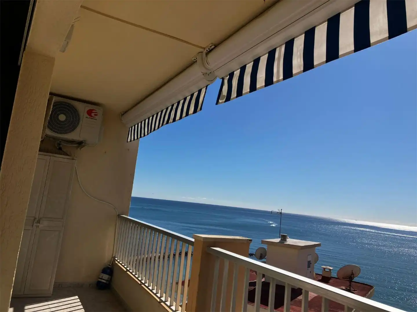 Wohnung zum Verkauf in Calle Camilo José Cela, 7, Playa de la Fontanilla Terrasse von Wohnung zum Verkauf in Marbella mit Klimaanlage, Heizung und Terrasse