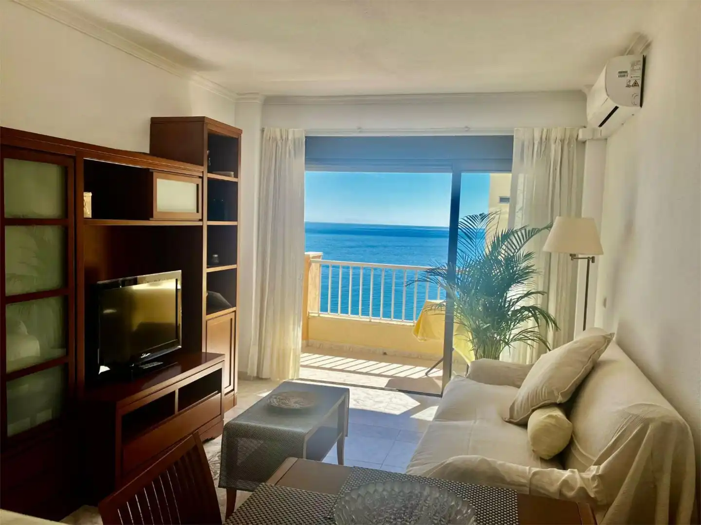 Wohnung zum Verkauf in Calle Camilo José Cela, 7, Playa de la Fontanilla Wohnzimmer von Wohnung zum Verkauf in Marbella mit Klimaanlage, Heizung und Terrasse