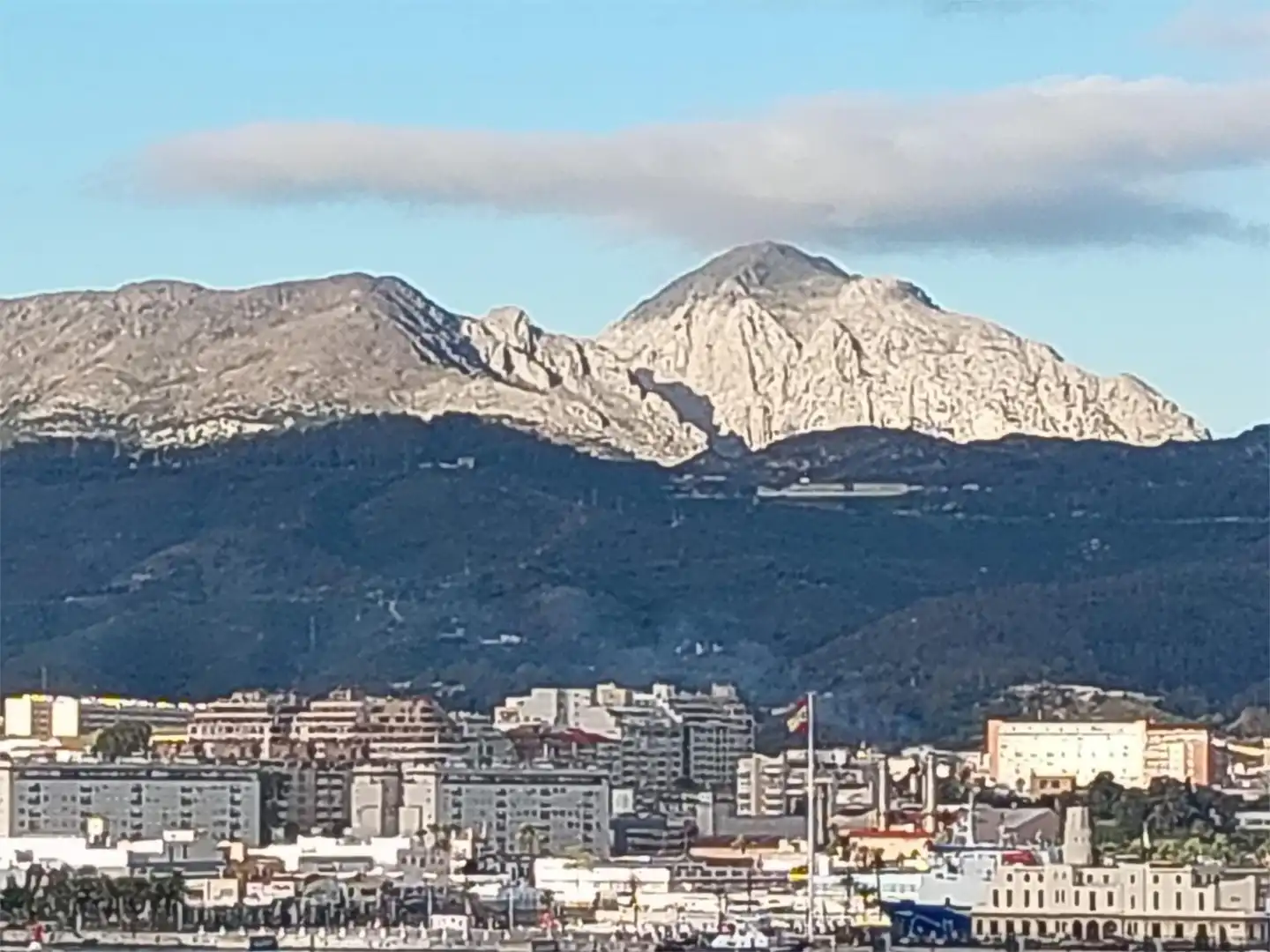 Pis en venda a Paseo de la Marina Española, 90, Centro Vista exterior de Pis en venda en Ceuta amb Traster, Moblat i Forn