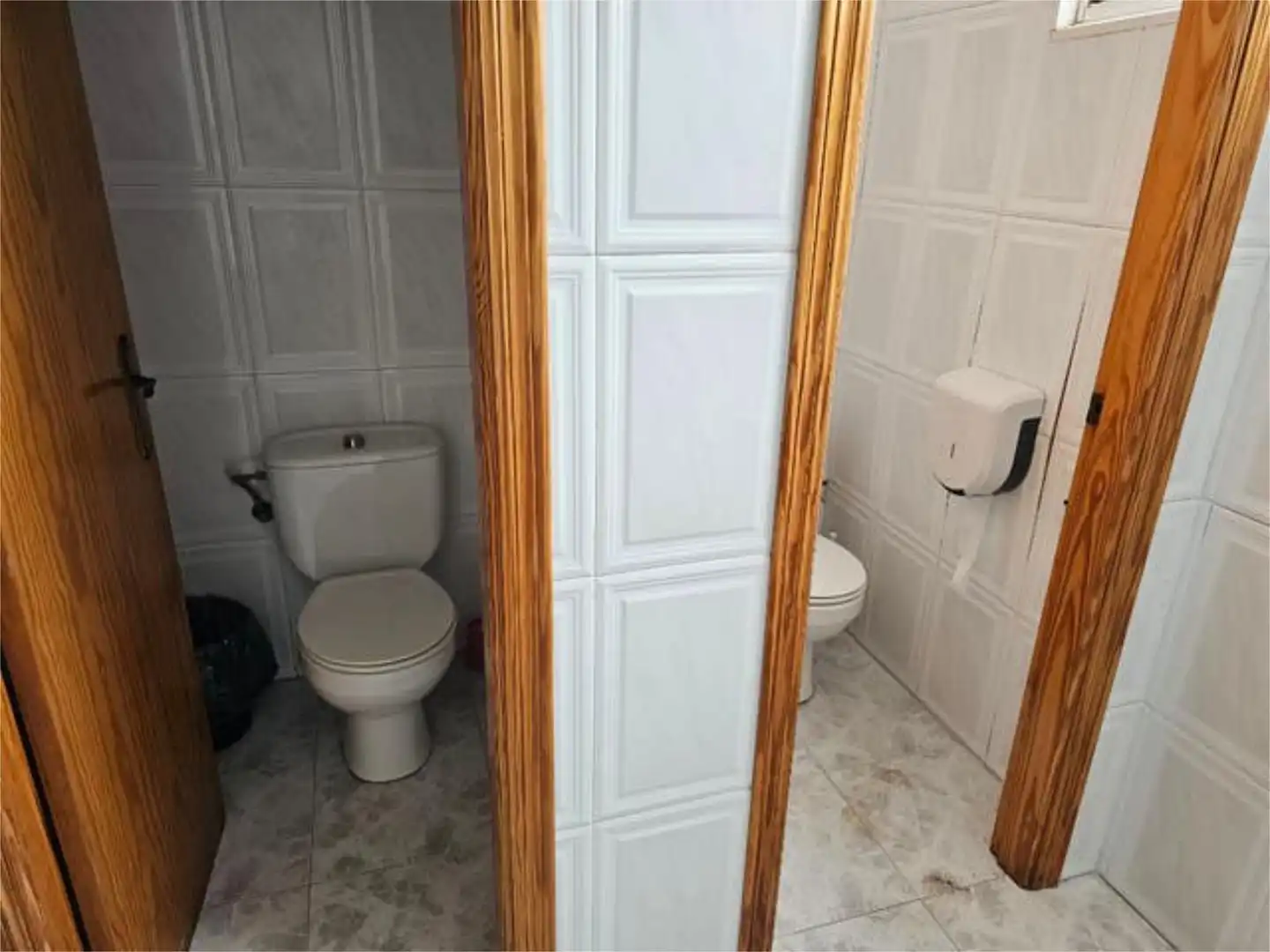 Badezimmer von Fabrikhallen zur Miete in Chiva