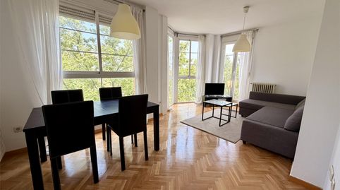 Foto 2 de Pis de lloguer a Calle Bahía de Almería, 15, Corralejos - Campo de las Naciones, Madrid Capital