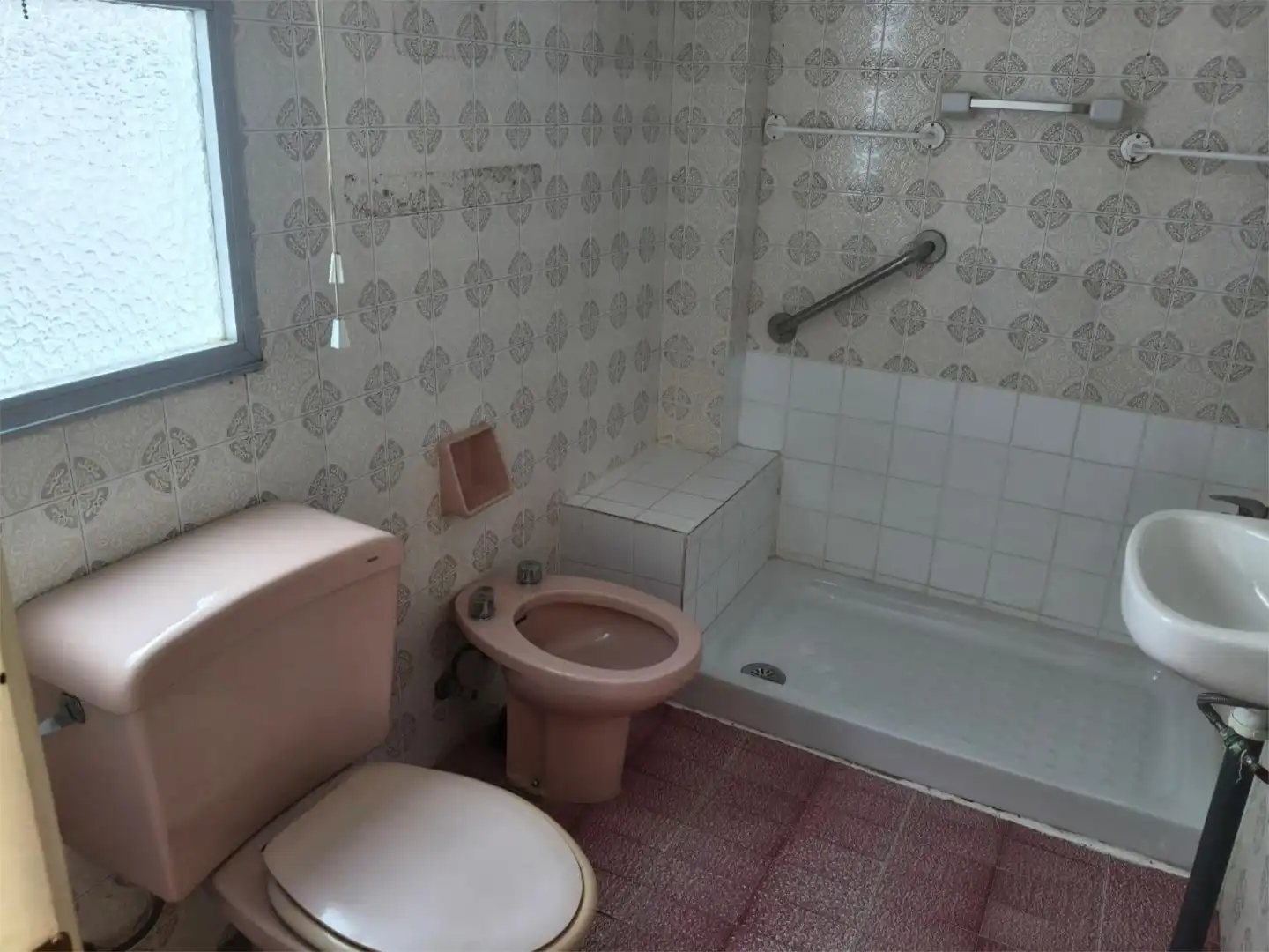 Wohnung zum Verkauf in Plaza de toros - Venta Vargas - Capitania Badezimmer von Wohnung zum Verkauf in San Fernando mit Terrasse und Balkon