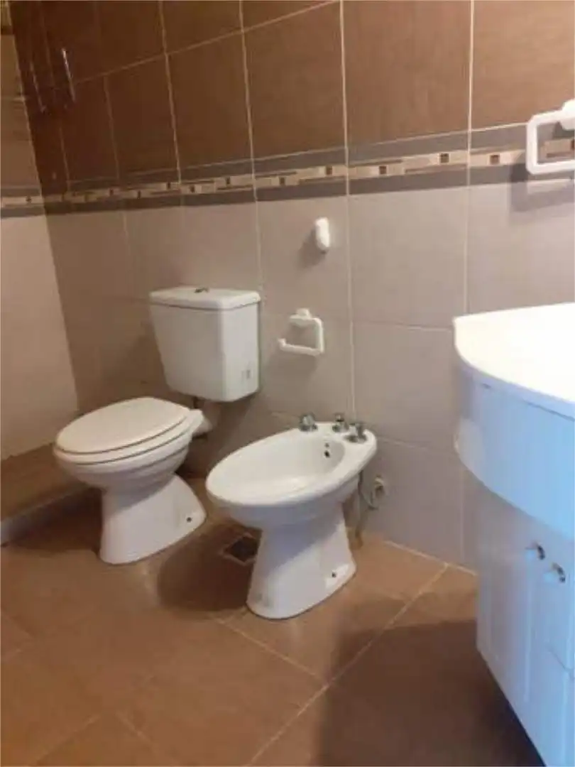 Baño de Apartamento en venta en Pruna