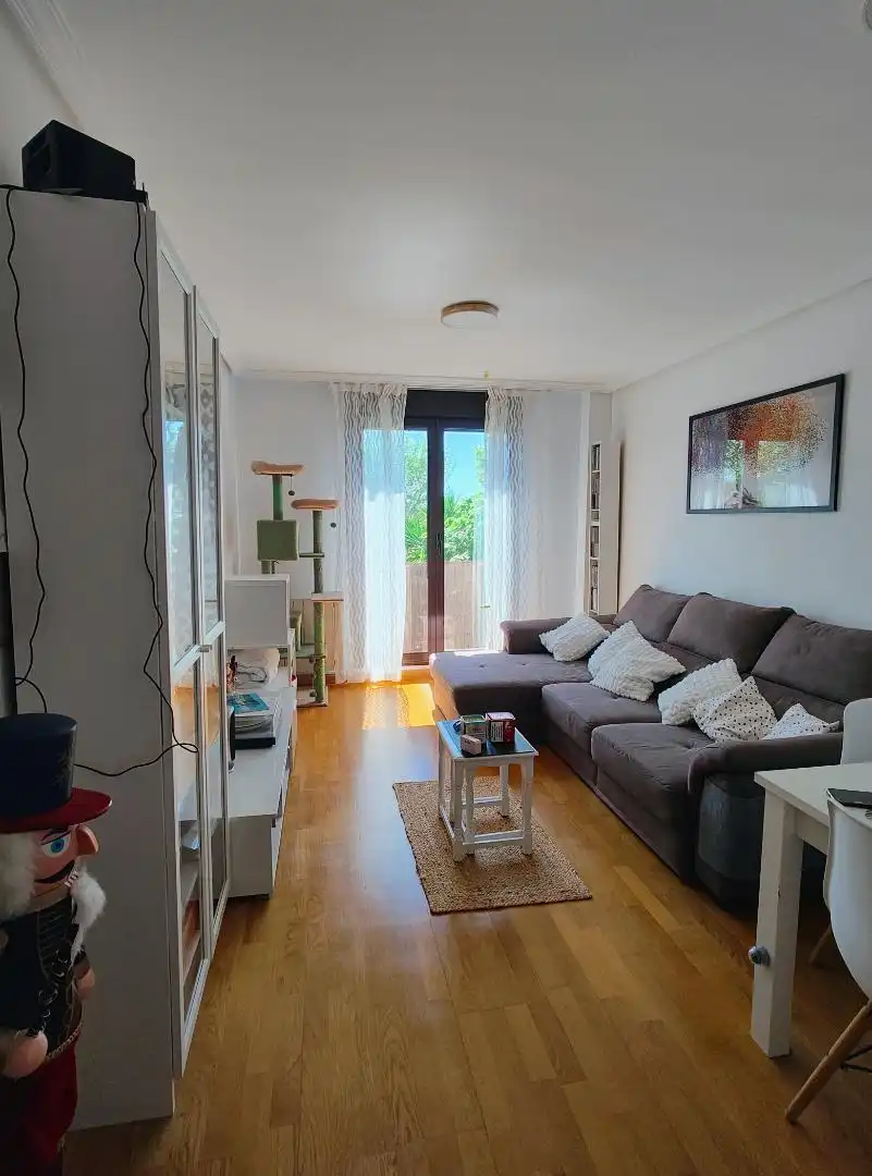 Sala de estar de Piso en venta en Sevilla la Nueva con Piscina y Balcón