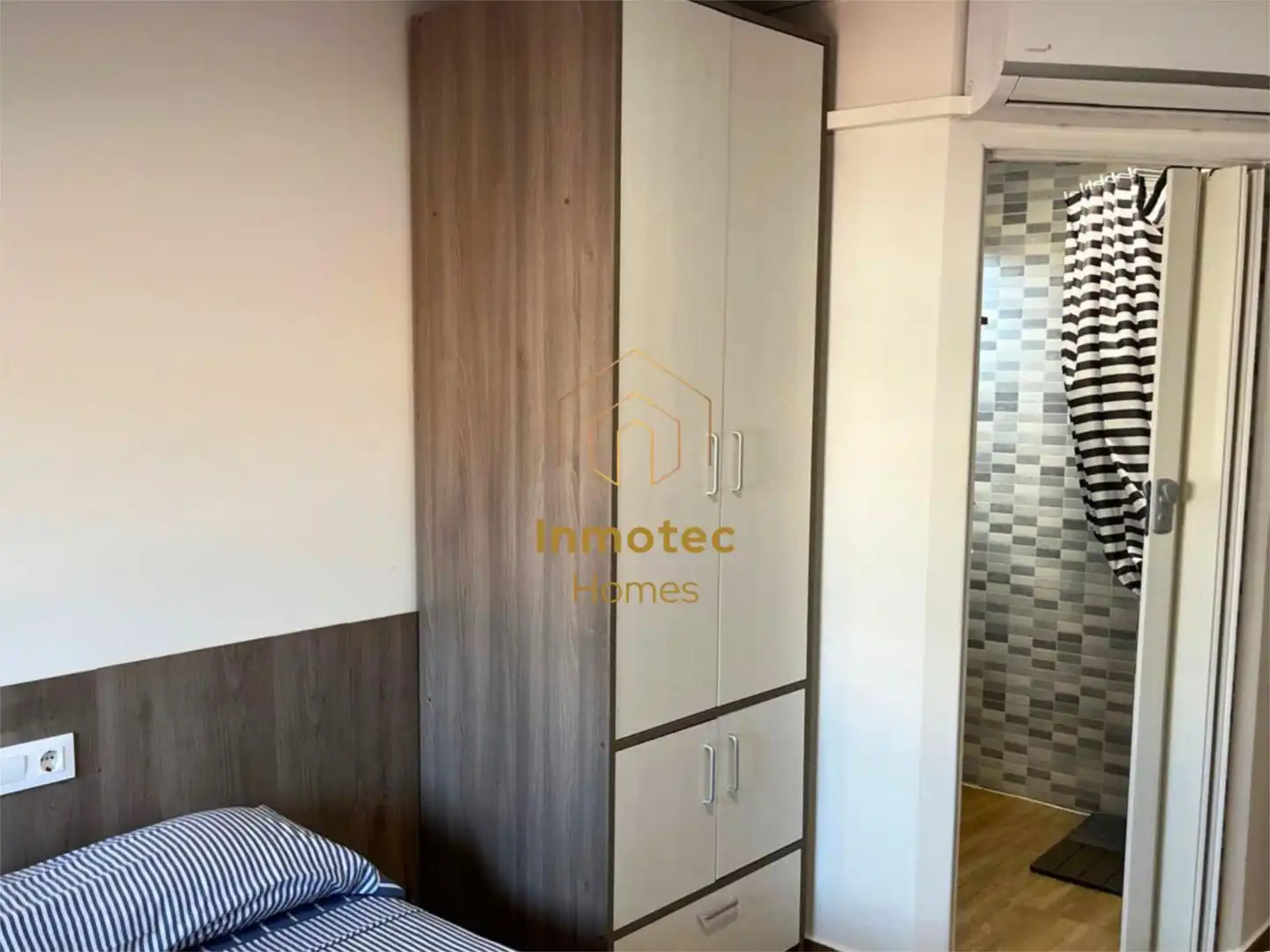 Casa o xalet en venda a Calle Santiago, 8, Alcantarilla Dormitori de Casa o xalet en venda en Alcantarilla amb Aire condicionat