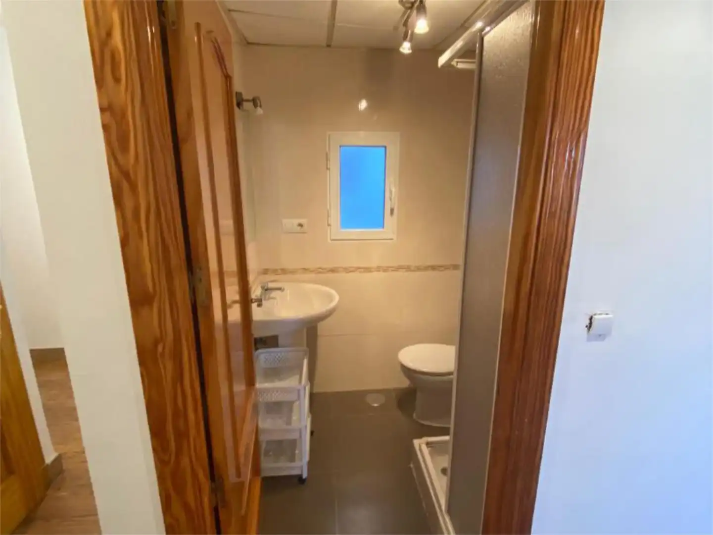 Flat for sale in Calle Ángel del Alcázar, 5, Centro - Corte Inglés Bathroom of Flat for sale in Talavera de la Reina with Air Conditioner