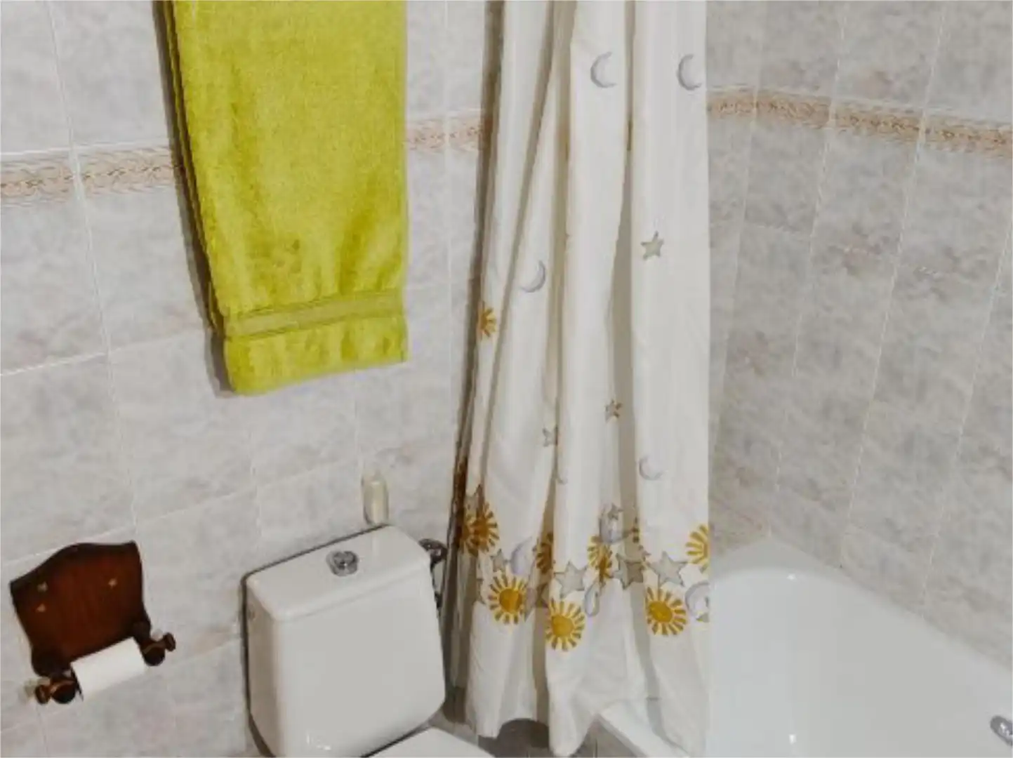 Wohnung zum Verkauf in Calle Prado de Goñi, 8, San Adrián Badezimmer von Wohnung zum Verkauf in San Adrián mit Heizung, Parkett und Gemeinschaftsparkplatz