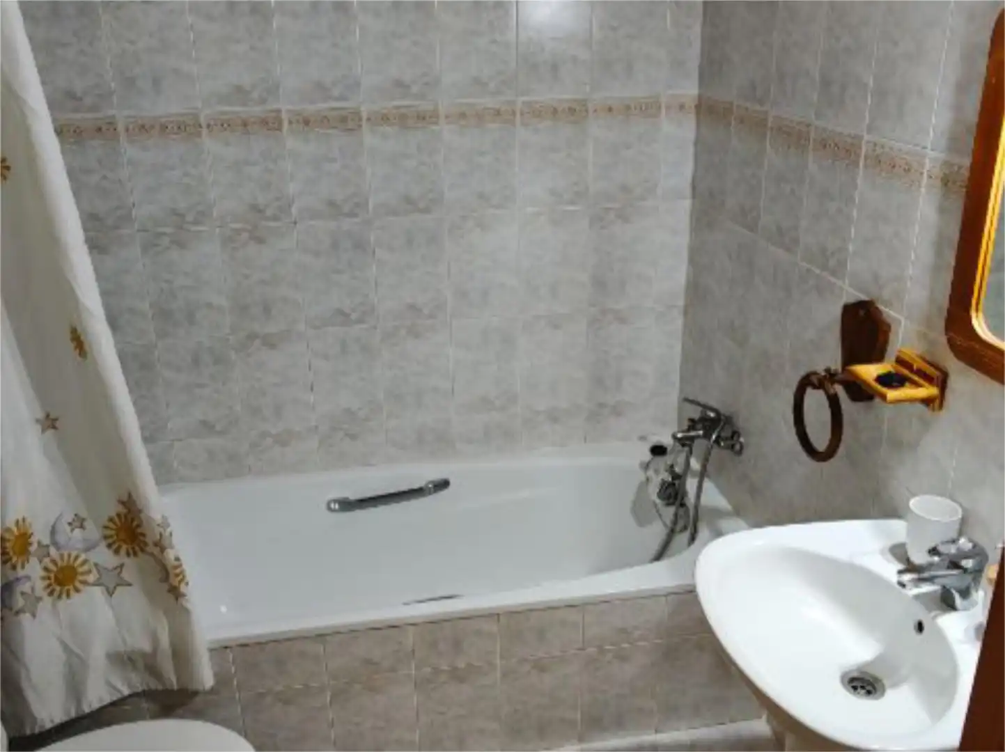 Wohnung zum Verkauf in Calle Prado de Goñi, 8, San Adrián Badezimmer von Wohnung zum Verkauf in San Adrián mit Heizung, Parkett und Gemeinschaftsparkplatz