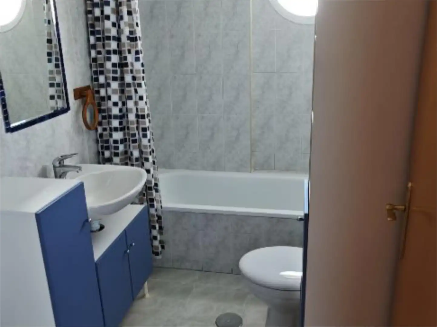 Wohnung zum Verkauf in Calle Prado de Goñi, 8, San Adrián Badezimmer von Wohnung zum Verkauf in San Adrián mit Heizung, Parkett und Gemeinschaftsparkplatz