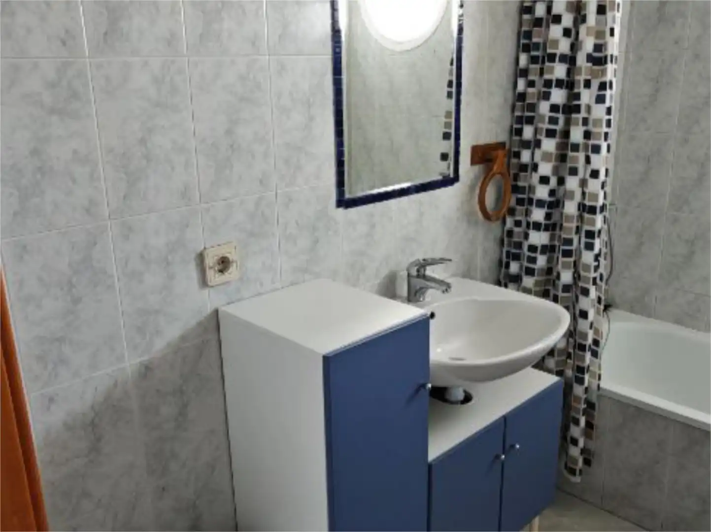 Wohnung zum Verkauf in Calle Prado de Goñi, 8, San Adrián Badezimmer von Wohnung zum Verkauf in San Adrián mit Heizung, Parkett und Gemeinschaftsparkplatz