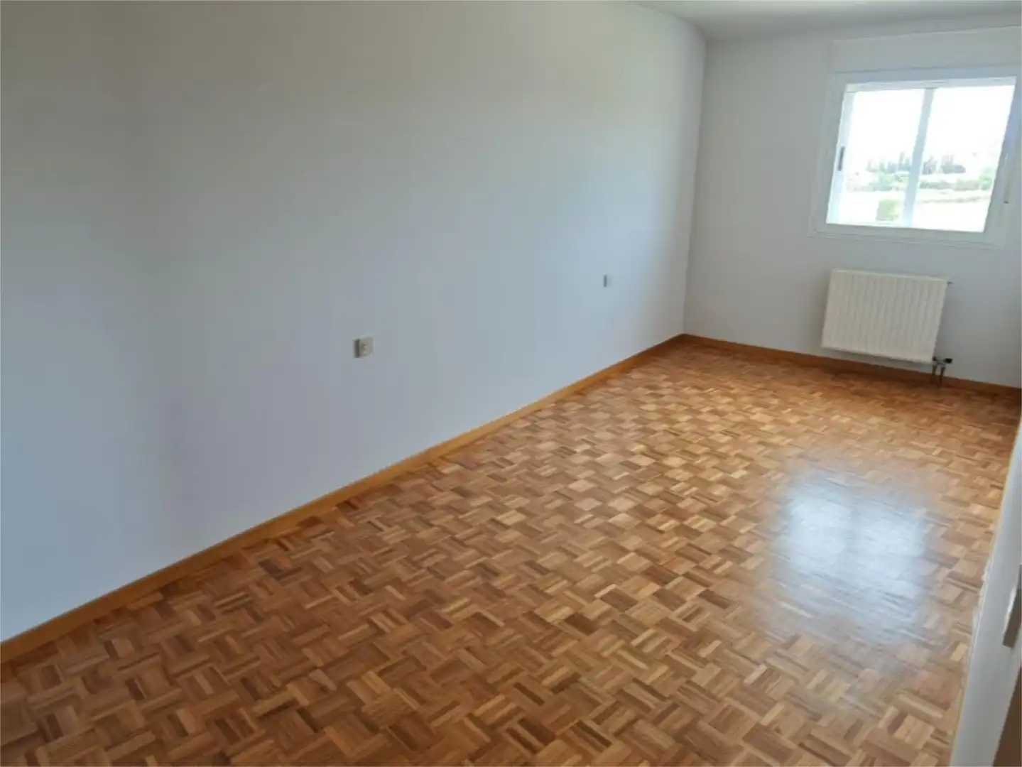 Wohnung zum Verkauf in Calle Prado de Goñi, 8, San Adrián Schlafzimmer von Wohnung zum Verkauf in San Adrián mit Heizung, Parkett und Gemeinschaftsparkplatz