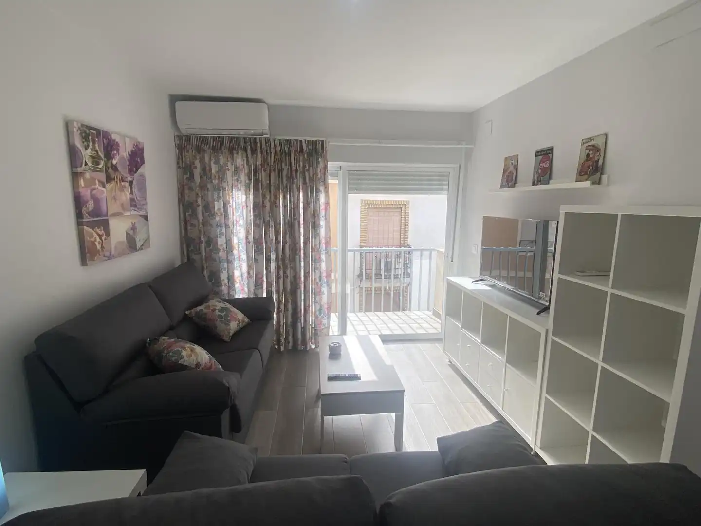 Sala de estar de Piso de alquiler en Lucena con Aire acondicionado, Calefacción y Jardín privado