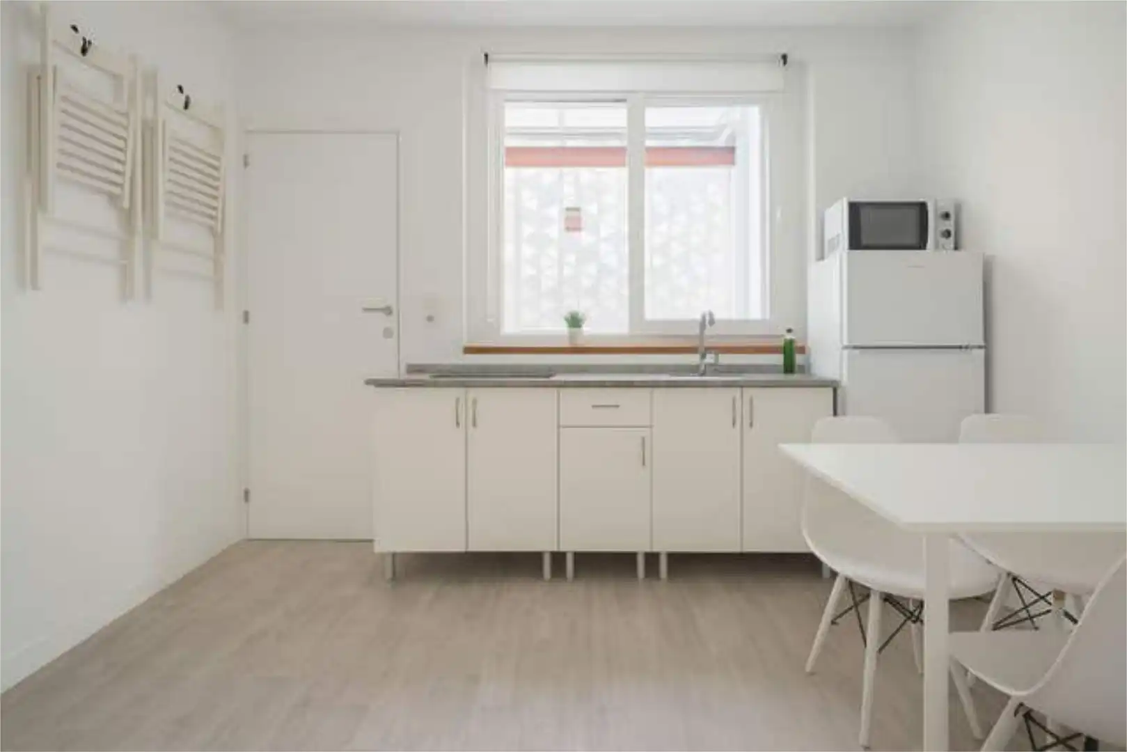 Apartamento de alquiler en Casco Antiguo Cocina de Apartamento de alquiler en Algeciras con Calefacción, Terraza y Amueblado