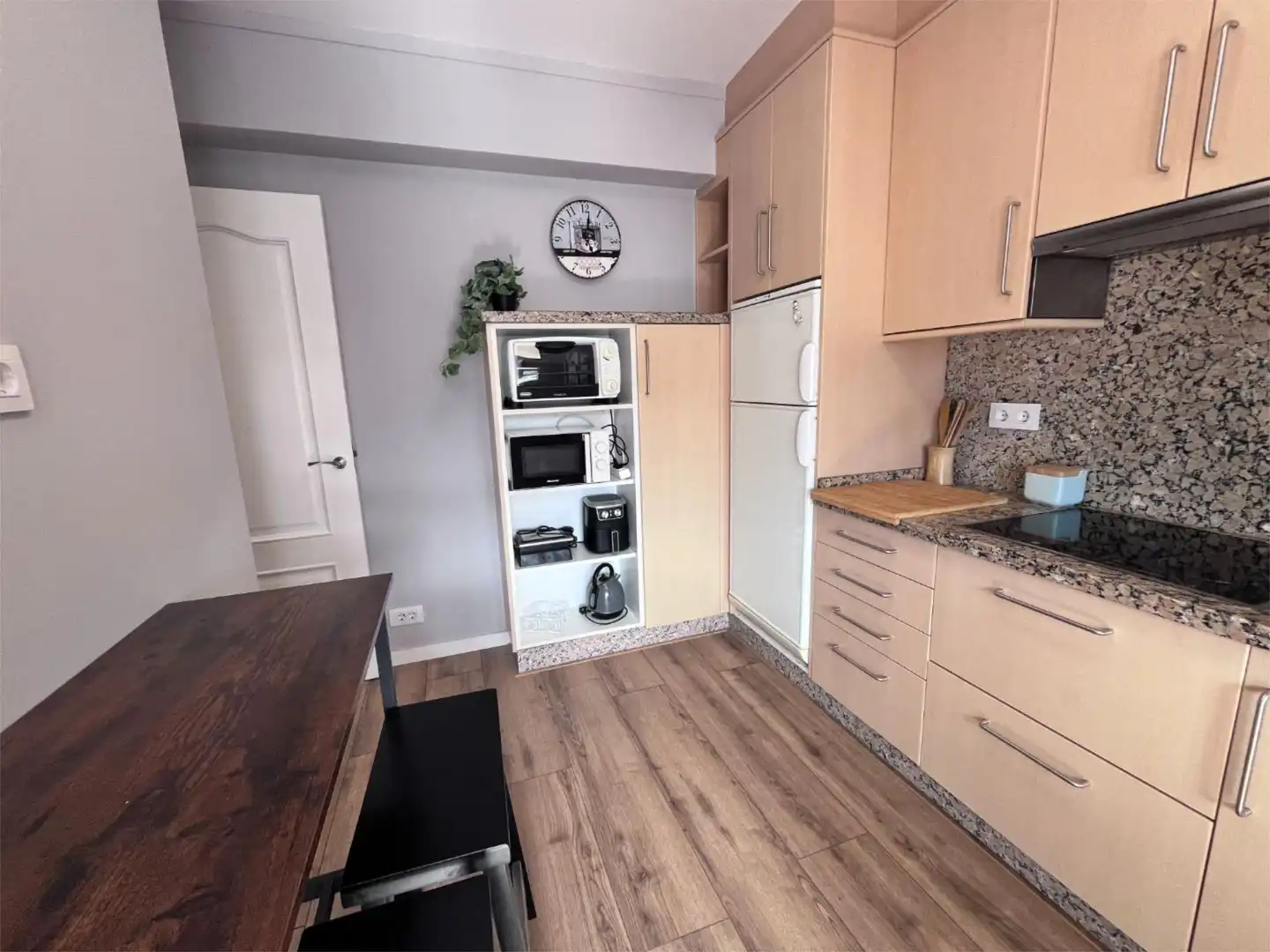 Cuina de Pis de lloguer en Ferrol amb Moblat