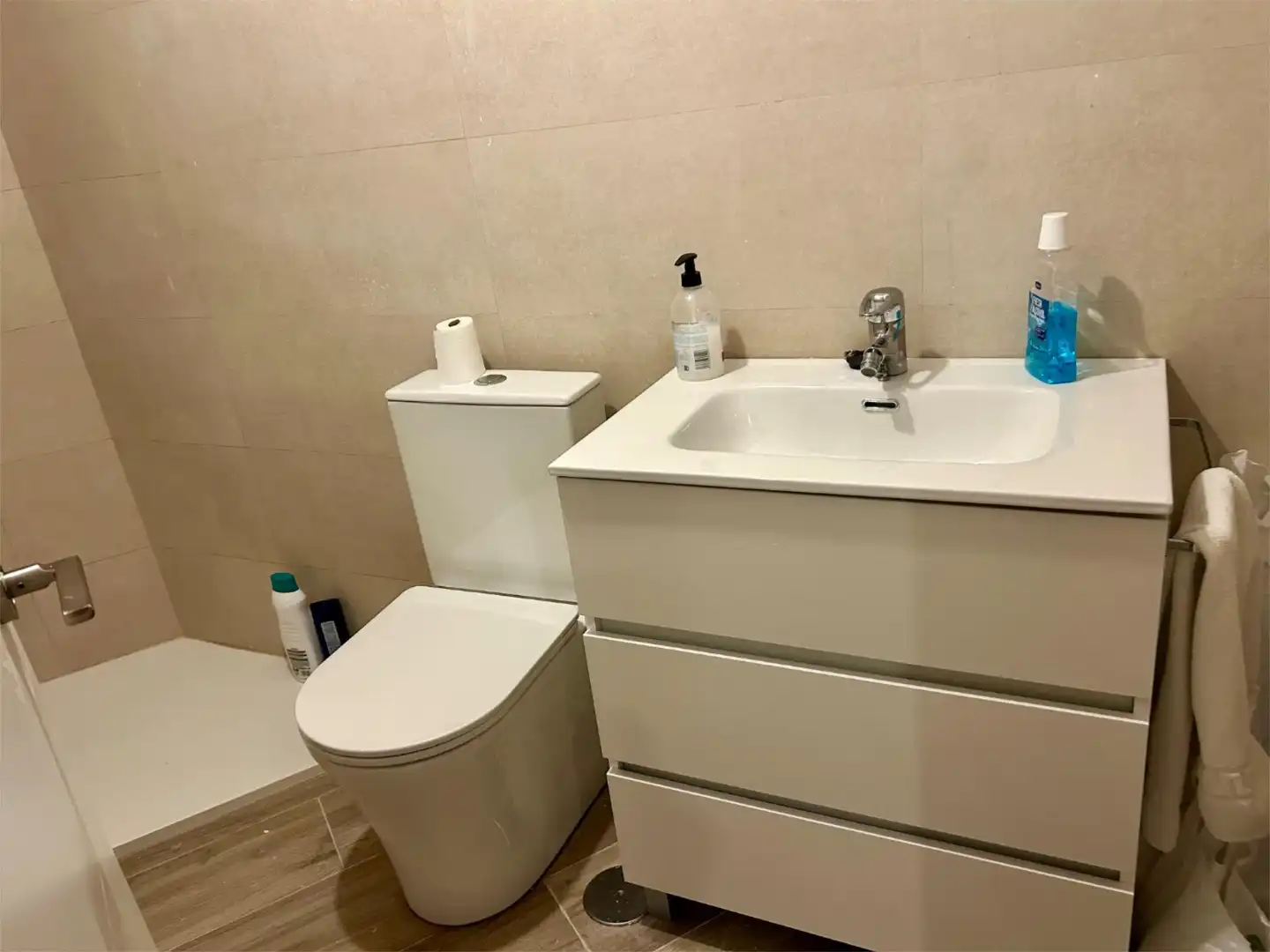 Piso en venta en Calle Leopoldo Pardo, 2, Castilla - Hermida Baño de Piso en venta en Santander con Terraza
