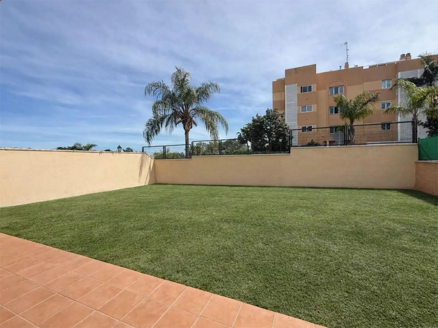 Garten von Erdgeschoss zum Verkauf in Estepona mit Terrasse und Schwimmbad