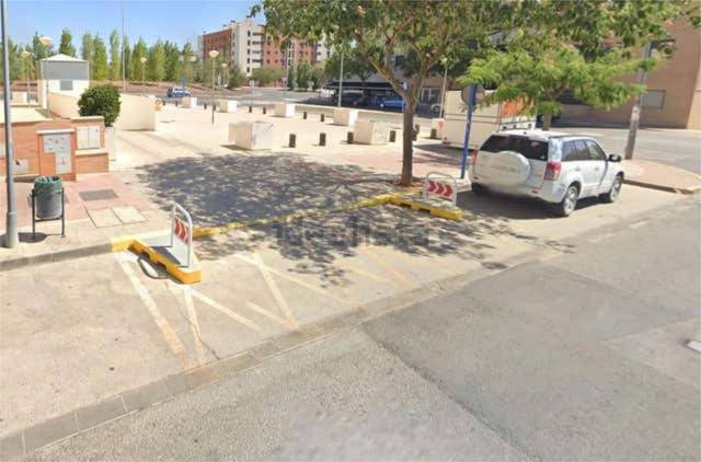 Garaje en Alquiler en Nuevo Bulevar