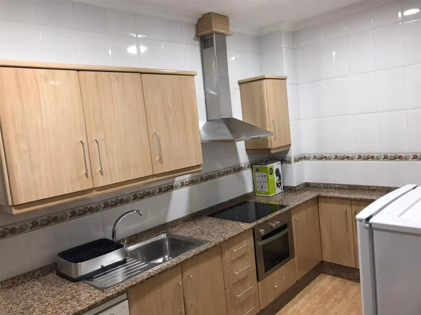 Wohnung zur Miete in Calle Radio Murcia, 4, Las Piscinas Naturales Küche von Wohnung zur Miete in Torrevieja mit Klimaanlage