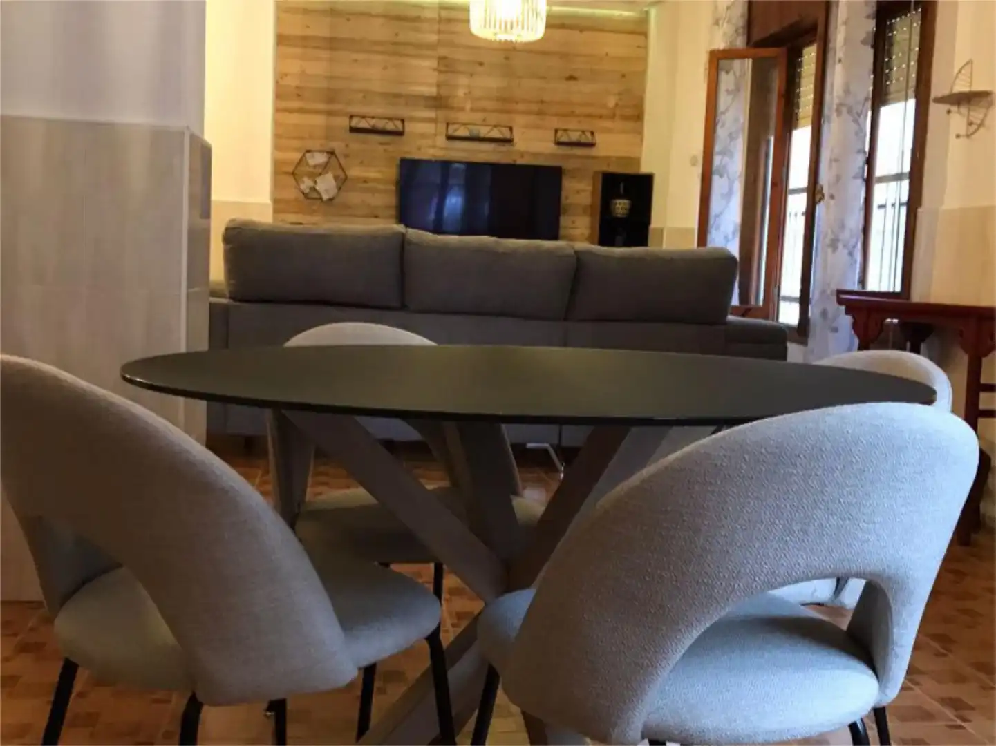 Wohnung zur Miete in Calle Radio Murcia, 4, Las Piscinas Naturales Esszimmer von Wohnung zur Miete in Torrevieja mit Klimaanlage