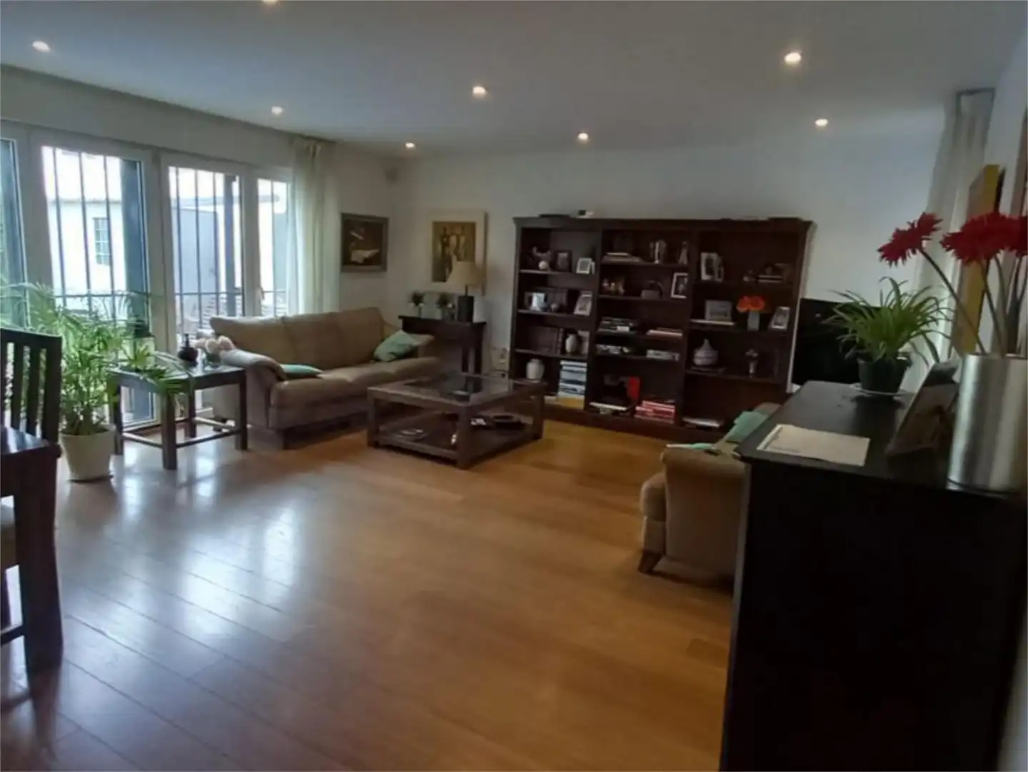 Casa o chalet en venta en Calle Amadeo Vives, 43, Las Matas - Peñascales Sala de estar de Casa o chalet en venta en Las Rozas de Madrid con Terraza, Piscina y Balcón