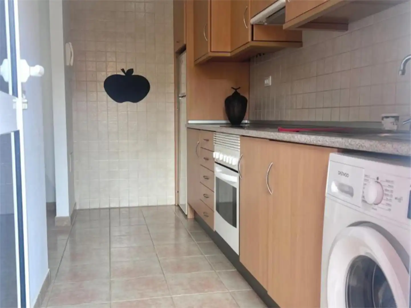 Piso en venta en Calle Isla de la Graciosa, 41, San Isidro Cocina de Piso en venta en Granadilla de Abona con Terraza y Balcón