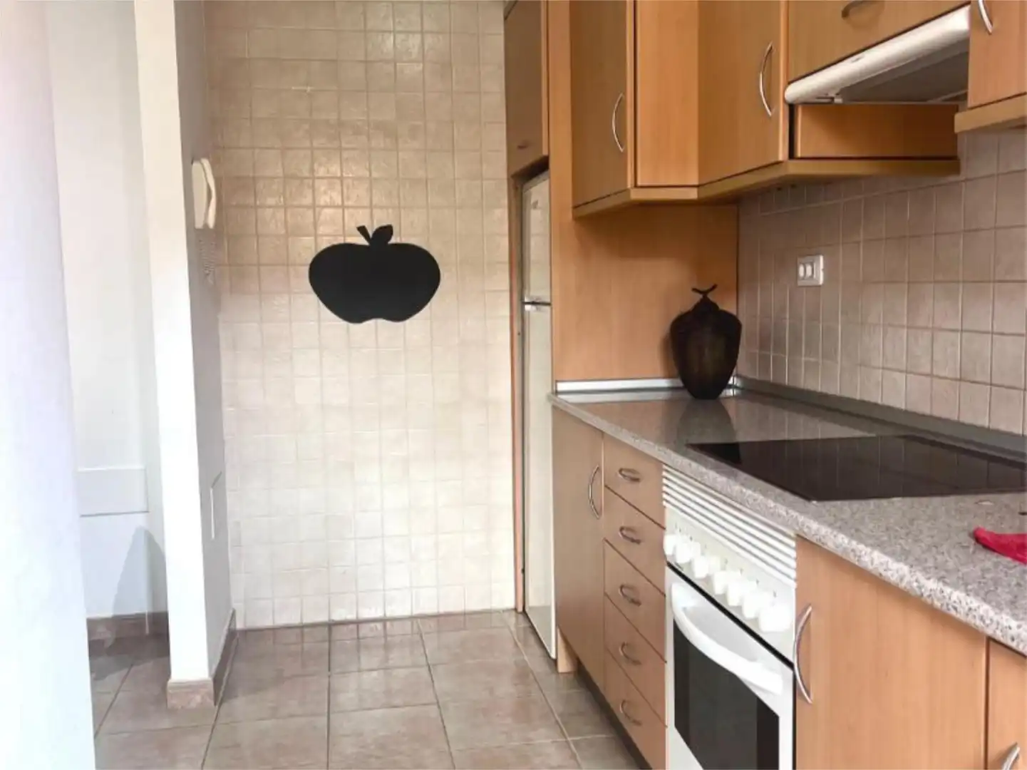 Piso en venta en Calle Isla de la Graciosa, 41, San Isidro Cocina de Piso en venta en Granadilla de Abona con Terraza y Balcón