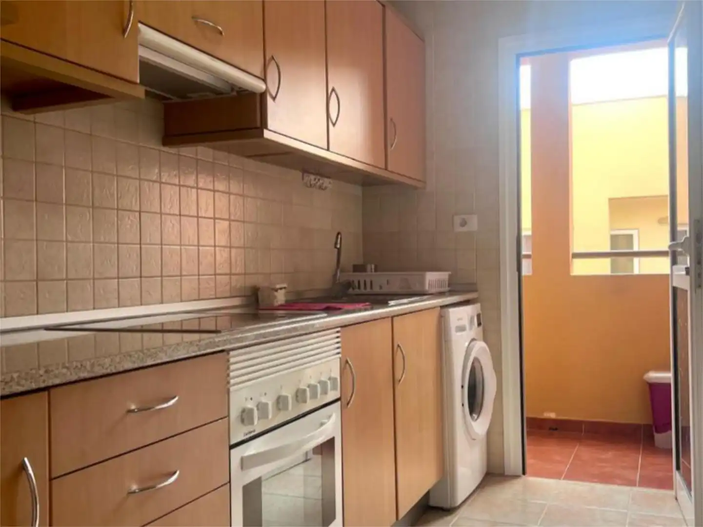 Piso en venta en Calle Isla de la Graciosa, 41, San Isidro Cocina de Piso en venta en Granadilla de Abona con Terraza y Balcón
