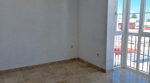 Foto 4 de Piso de alquiler en Calle Olvera, 2, Núcleo urbano, Chiclana de la Frontera