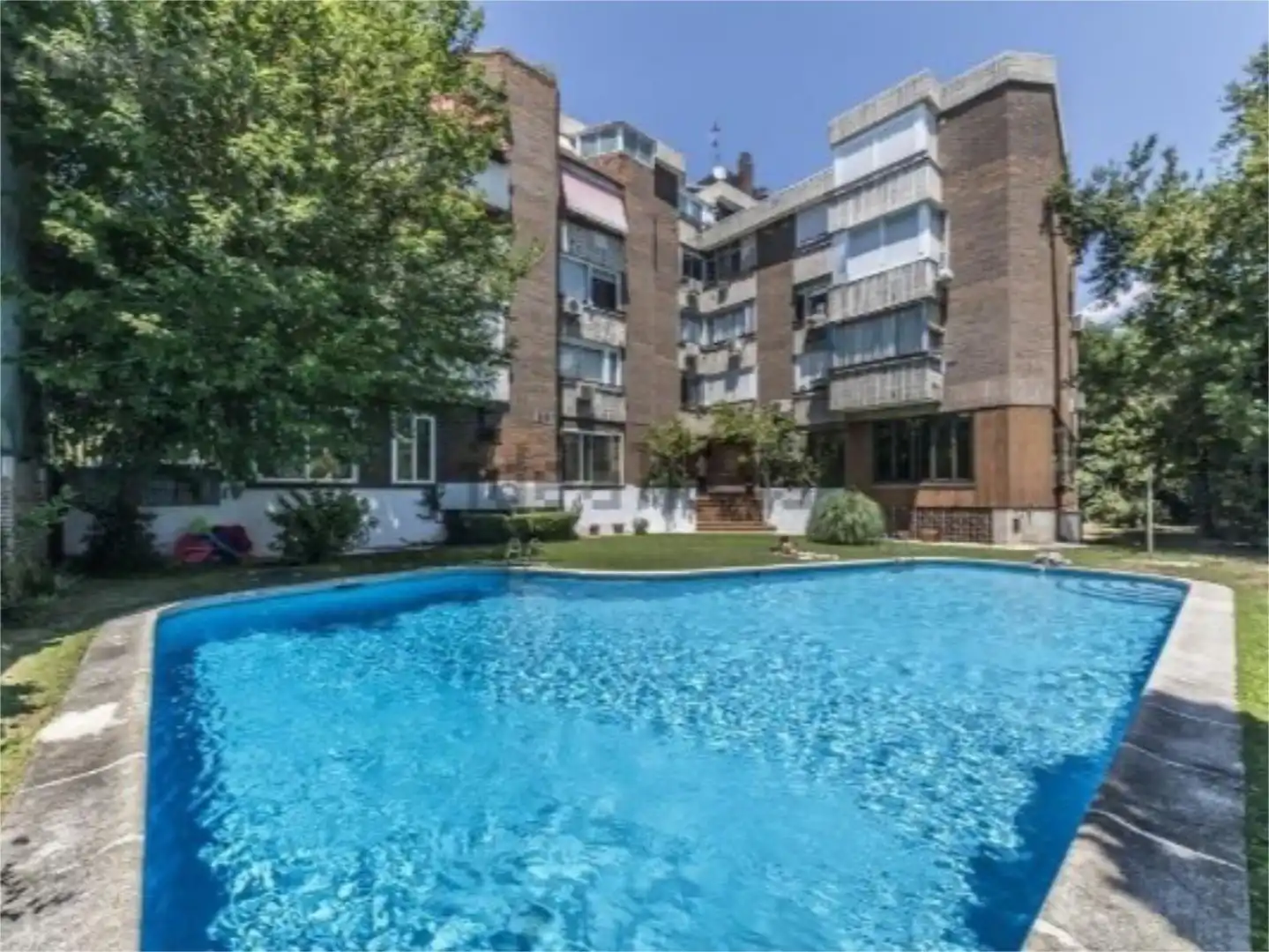 Piscina de Pis de lloguer en  Madrid Capital amb Aire condicionat, Calefacció i Parquet