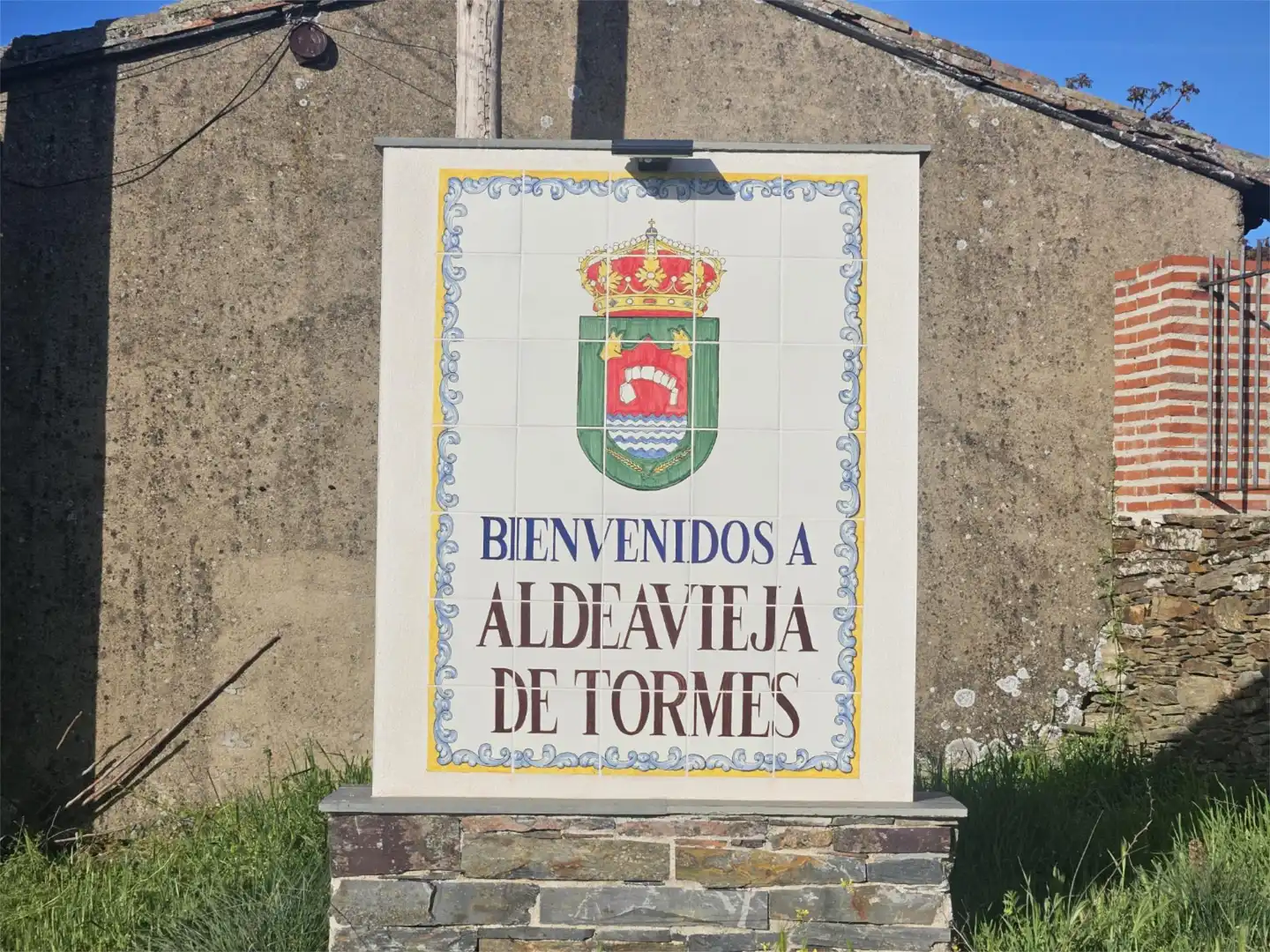 Exterior view of Detached homes for sale in Aldeavieja de Tormes  with Heating and Furnished