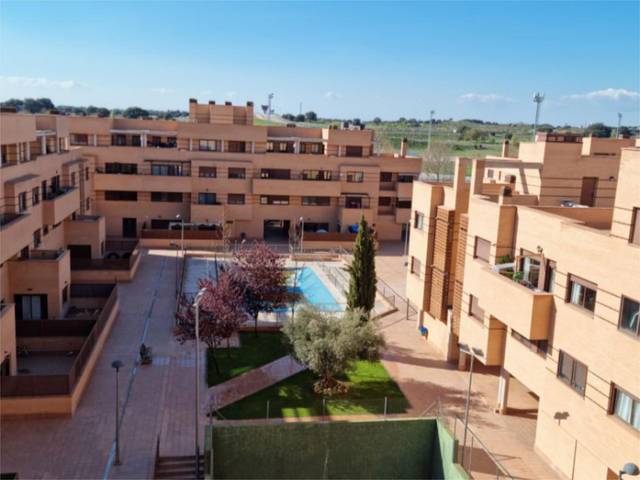 Ático en Alquiler en Travesía del Brezo, 1D en Yebes - Valdeluz