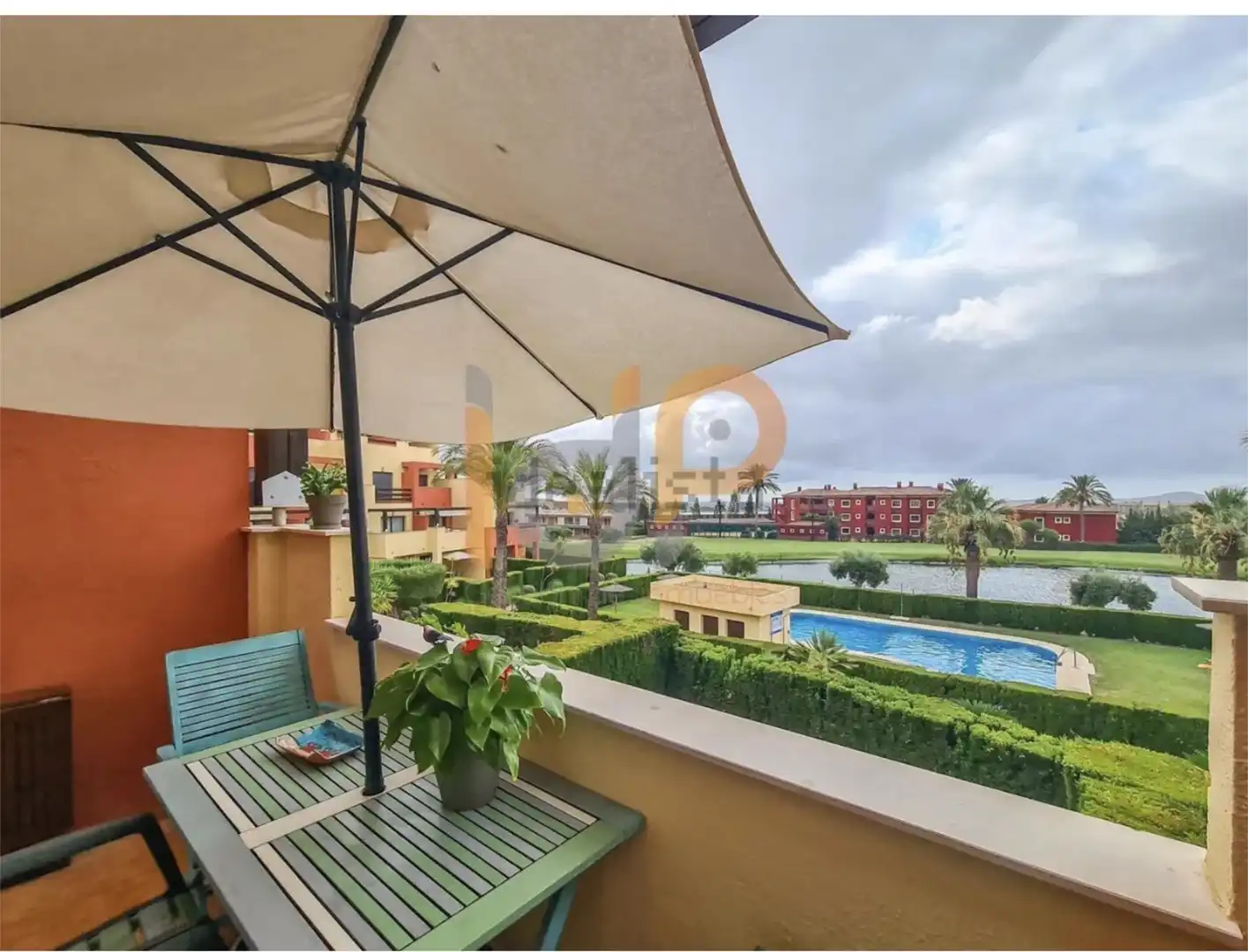 Dúplex en venta en Avenida Valle del Sol, 2, Golf Valle Este Terraza de Dúplex en venta en Vera con Terraza y Piscina