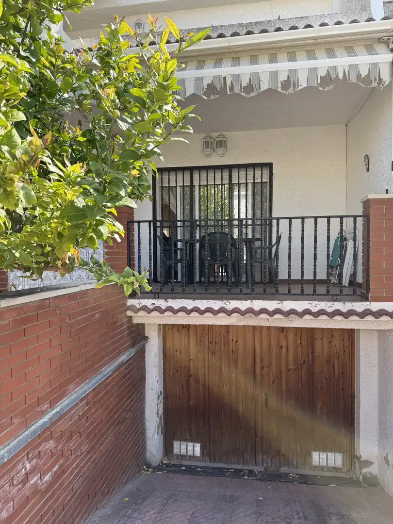 Casa o xalet en venda a Carrer de les Basses, 40, Cunit Residencial Terrassa de Casa o xalet en venda en Cunit amb Jardí privat, Terrassa i Moblat