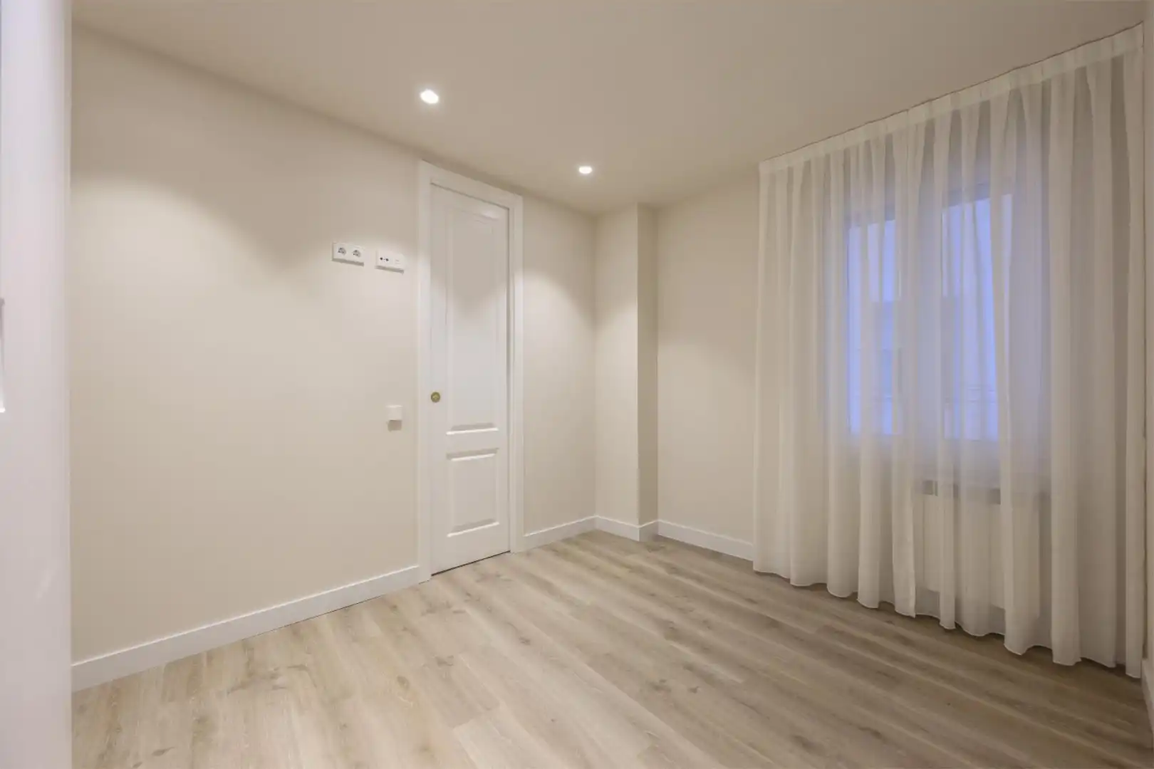 Flat for rent in Plaza de Manuel Becerra, 15, Fuente del Berro Bedroom of Flat for rent in Madrid with Heating, Parquet flooring and Furnished