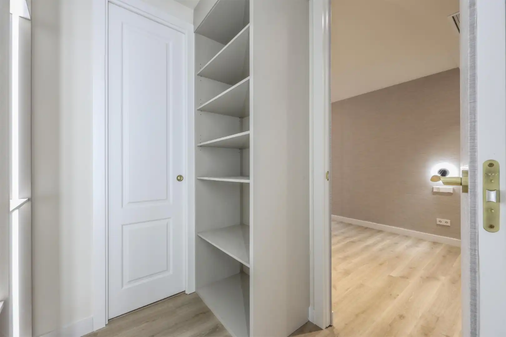 Flat for rent in Plaza de Manuel Becerra, 15, Fuente del Berro Flat for rent in Madrid with Heating, Parquet flooring and Furnished