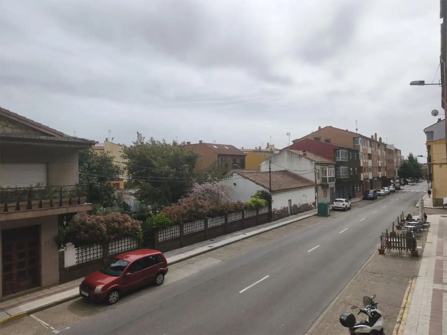 Außenansicht von Wohnung zum Verkauf in San Andrés del Rabanedo mit Klimaanlage