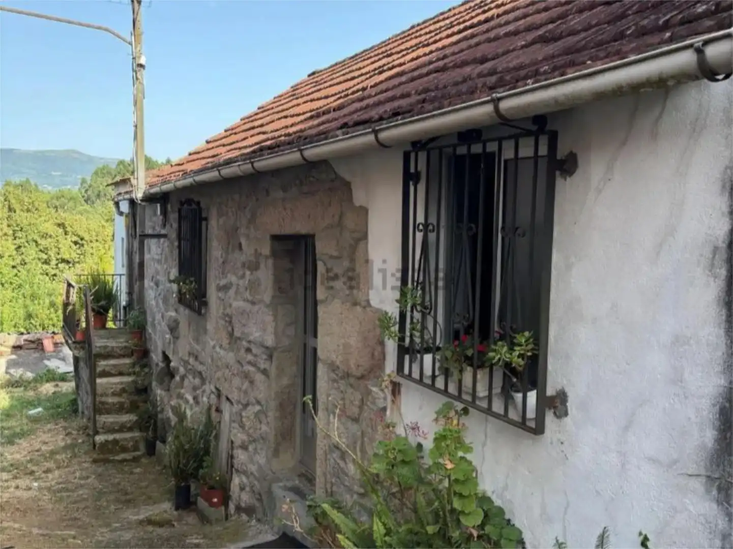 Außenansicht von Wohnung zum Verkauf in Crecente mit Privatgarten und Möbliert