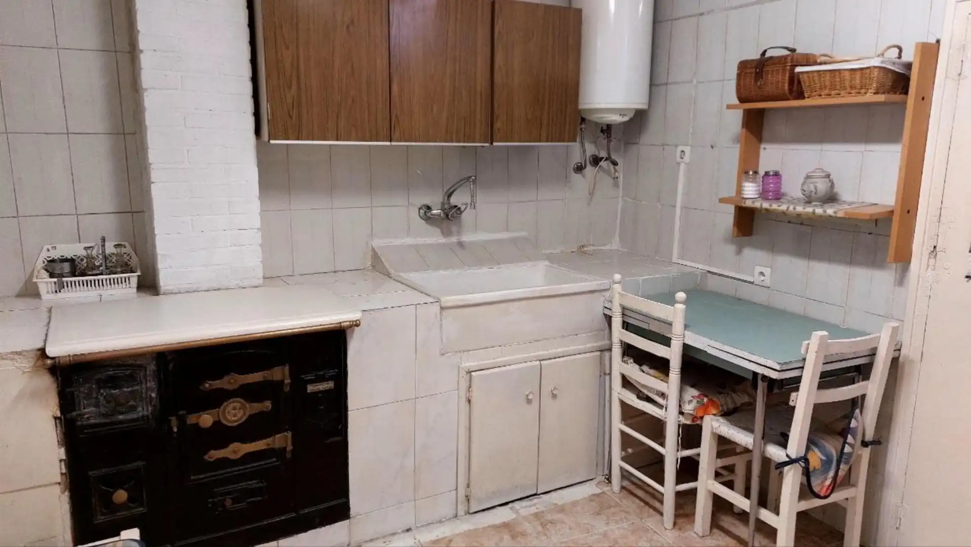 Casa o chalet en venta en Calle de la Mora, 11, Nava de la Asunción Cocina de Casa o chalet en venta en Nava de la Asunción con Jardín privado