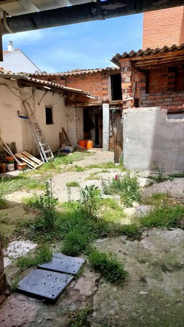 Casa o chalet en venta en Calle de la Mora, 11, Nava de la Asunción Casa o chalet en venta en Nava de la Asunción con Jardín privado