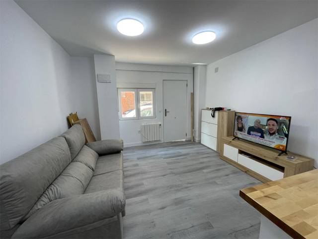 Apartamento en Alquiler en Calle Menorca, 8 en Delicias