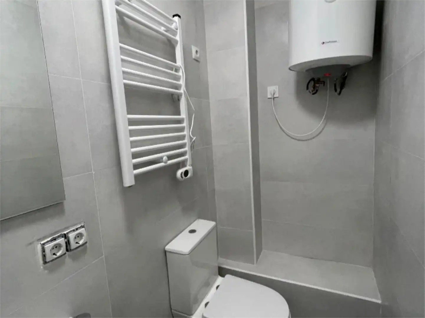 Wohnungen zur Miete in Calle Menorca, 8, Valladolid Capital Badezimmer von Wohnungen zur Miete in Valladolid Capital mit Klimaanlage